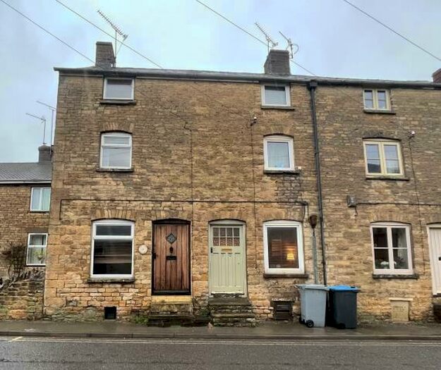 3 Bedroom Town House To Rent In Chipping Norton, Oxfordshire, OX7