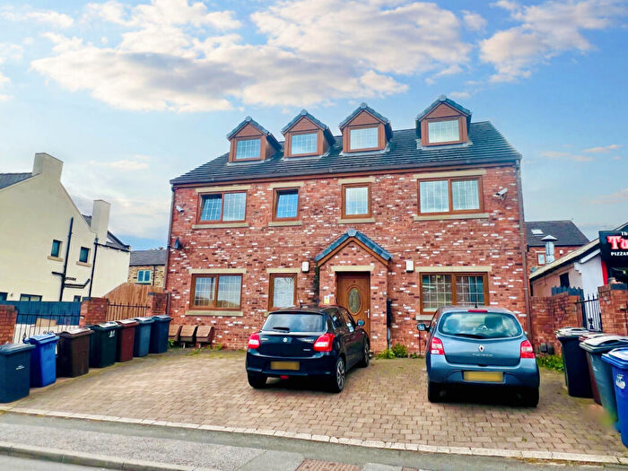 2 Bedroom Apartment To Rent In Ballfield Lane, Kexborough, Darton, Barnsley, S75