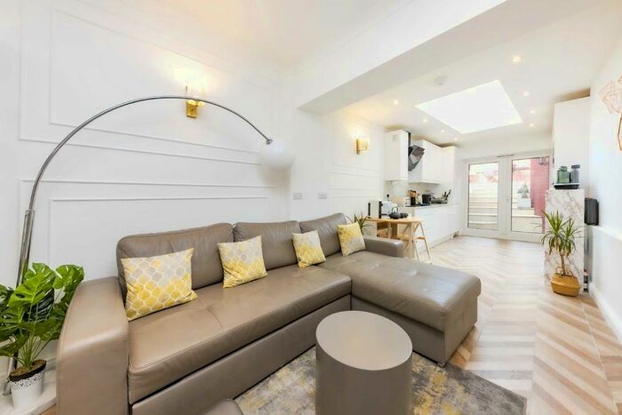 1 Bedroom Flat To Rent In Hugh Street, London, SW1V