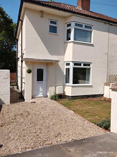 3 Bedroom Semi Detached House To Rent In Lakewood Cres, Bristol, BS10