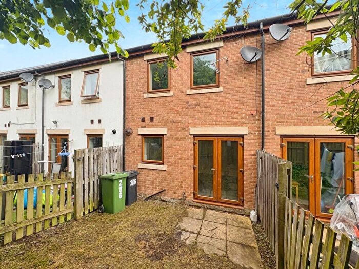 4 Bedroom Terraced House To Rent In Greenlea Court, Huddersfield, West Yorkshire, HD5