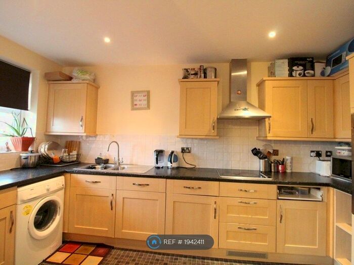 2 Bedroom Flat To Rent In Stanley Road, Harrow, HA2