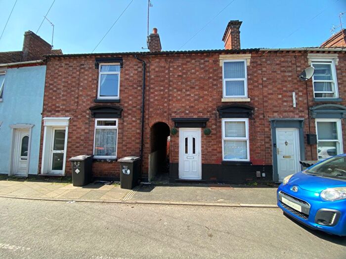 2 Bedroom Property To Rent In Wood Street, Kidderminster, DY11