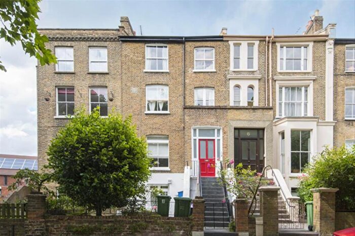 2 Bedroom Flat To Rent In Leighton Crescent, Kentish Town, NW5