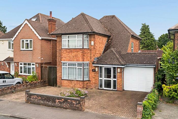 3 Bedroom Detached House For Sale In Park Lane, Langley, SL3