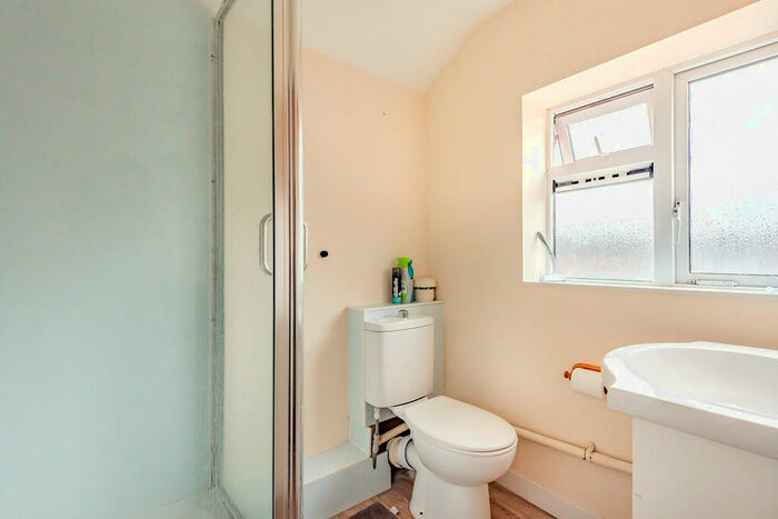 4 Bedroom Semi-Detached House To Rent In Cabell Road, Guildford, GU2