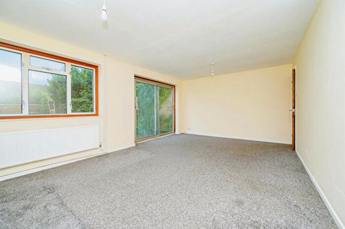 3 Bedroom End Of Terrace House For Sale In Chantry Lane, London Colney, St. Albans, AL2