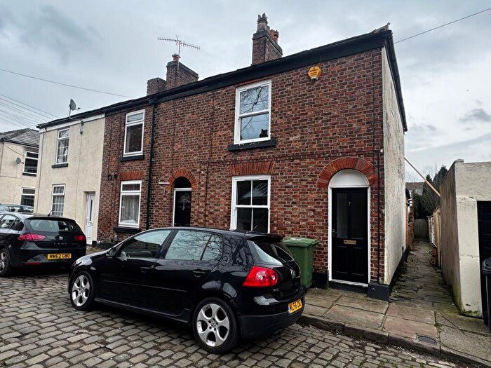3 Bedroom Terraced House To Rent In Queen St, Macclesfield, SK11