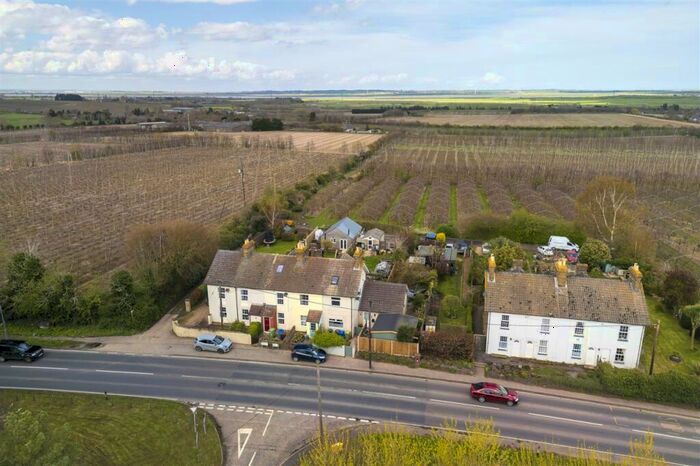 4 Bedroom End Of Terrace House For Sale In Buckland Cottages, Buckland, Teynham, ME13