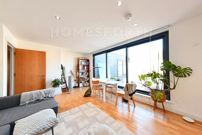 2 Bedroom Apartment For Sale In Hackney Road, Hackney, E2