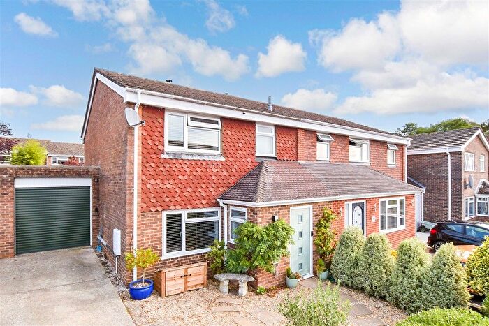 3 Bedroom Semi-Detached House For Sale In Rothermead, Petworth, West Sussex, GU28