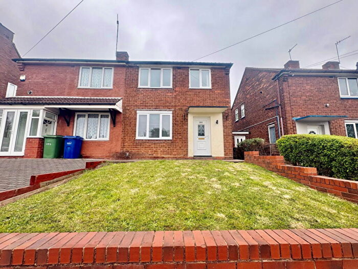 3 Bedroom Semi Detached House To Rent In Moor Street, Brierley Hill, DY5