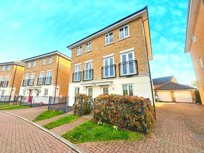 4 Bedroom Semi-Detached House For Sale In Marius Crescent, Hampton Hargate, Peterborough, PE7