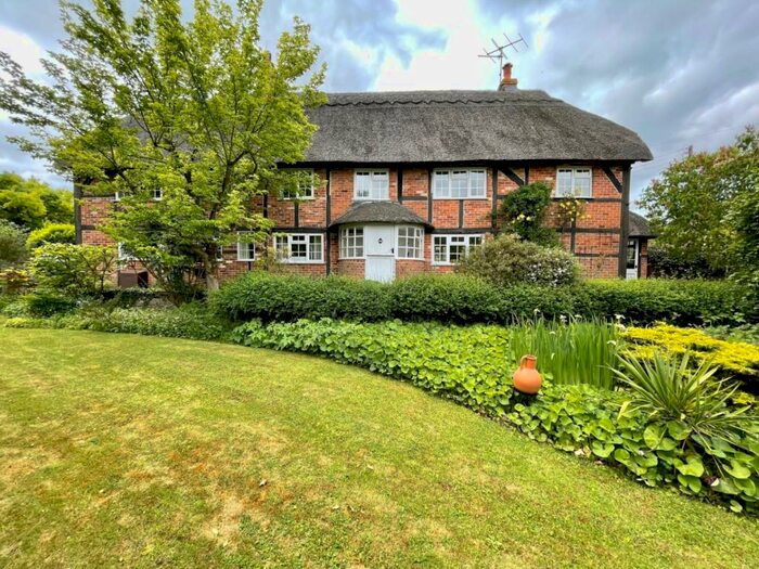 4 Bedroom Detached House For Sale In Beedon, Newbury, Berkshire, RG20
