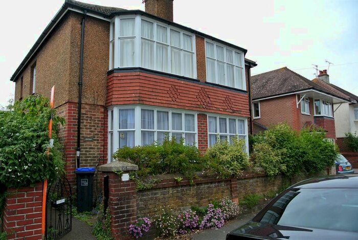 3 Bedroom Flat To Rent In Ethelwulf Road, Worthing, BN14
