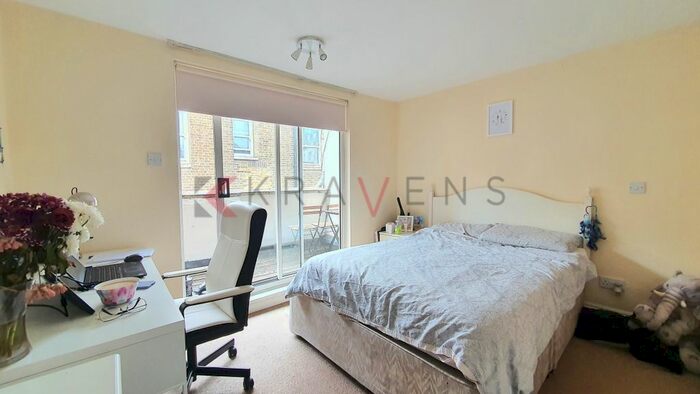 2 Bedroom Flat To Rent In Conduit Place, Paddington, London, W2