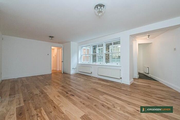 3 Bedroom Flat To Rent In Canterbury Road, Kilburn Park, NW6