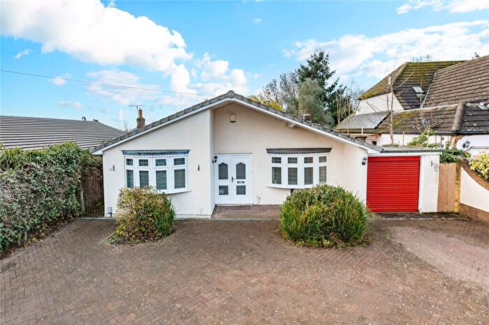 3 Bedroom Detached Bungalow For Sale In Herbert Road, Emerson Park, RM11