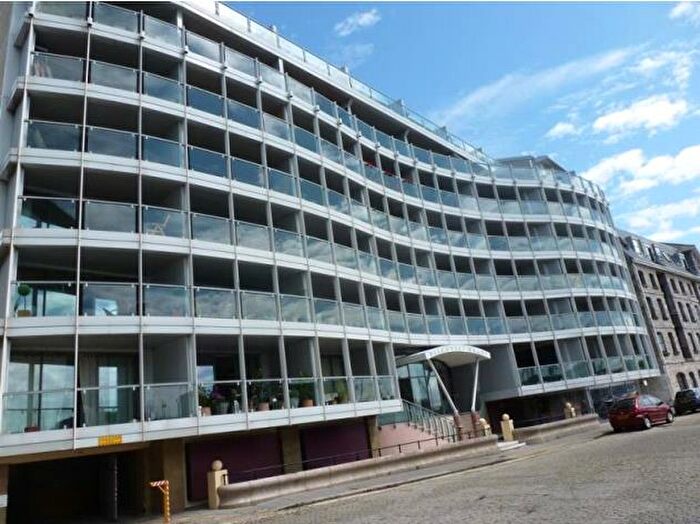 2 Bedroom Flat To Rent In North Quay, Plymouth, PL4
