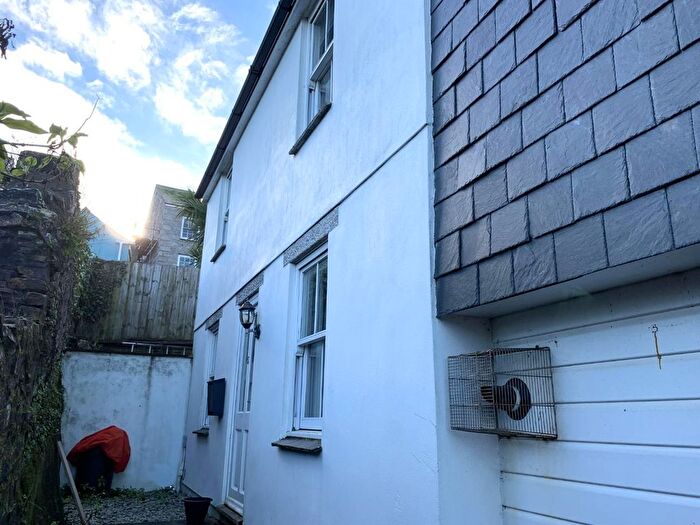 3 Bedroom Property To Rent In Grays Yard, Penryn, TR10