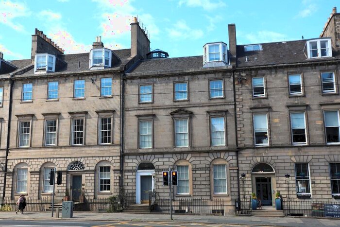 Studio To Rent In York Place, New Town, Edinburgh, EH1