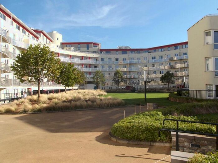 2 Bedroom Apartment To Rent In The Crescent, Hannover Quay, Bristol Harbourside, BS1