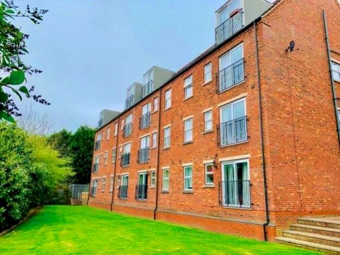 2 Bedroom Apartment To Rent In Willow Tree Close, Lincoln, LN5