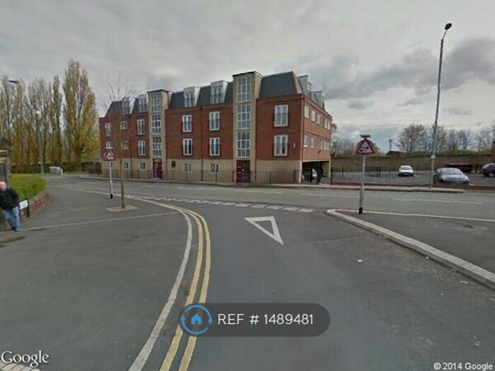 2 Bedroom Flat To Rent In North Road, St Helens, WA10