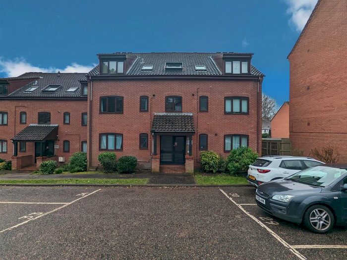 1 Bedroom Flat To Rent In Roseville Close, Norwich, NR1