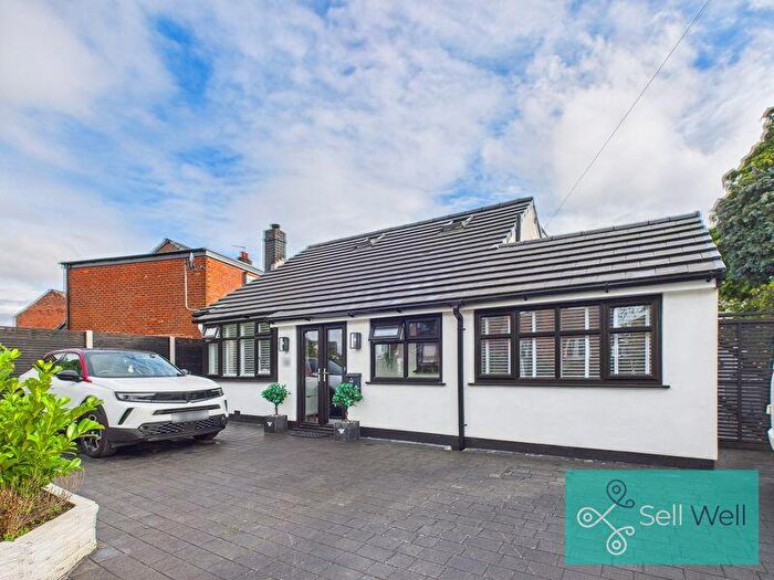 3 Bedroom Detached House For Sale In Moorside Road, Swinton, Manchester, M27