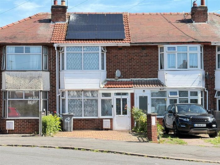 3 Bedroom Terraced House For Sale In Rosedale Avenue, Leicester, LE4