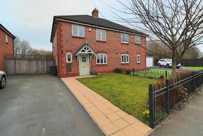 3 Bedroom Semi-Detached House For Sale In Cole Hall Lane, Bucklands End/Shard End, Birmingham, B34