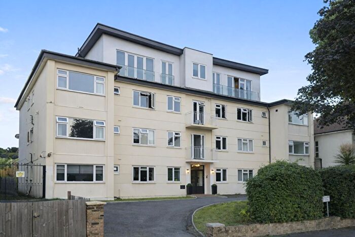 2 Bedroom Flat To Rent In New Park Road, London, SW2