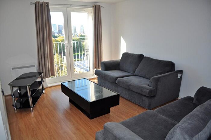 2 Bedroom Flat To Rent In Elmira Way, Salford, M5