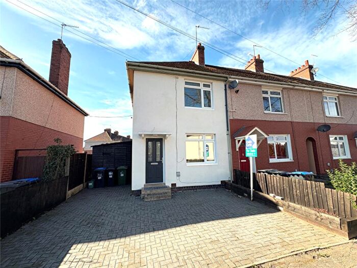 2 Bedroom End Of Terrace House For Sale In Wathen Road, Warwick, Warwickshire, CV34