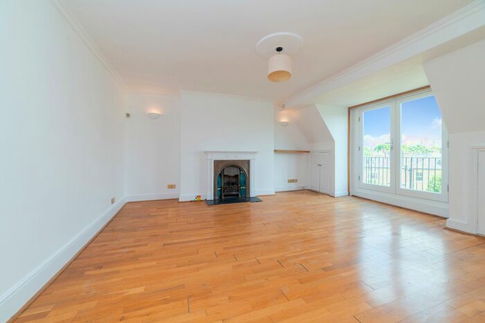 2 Bedroom Flat To Rent In Sutherland Avenue, London, W9