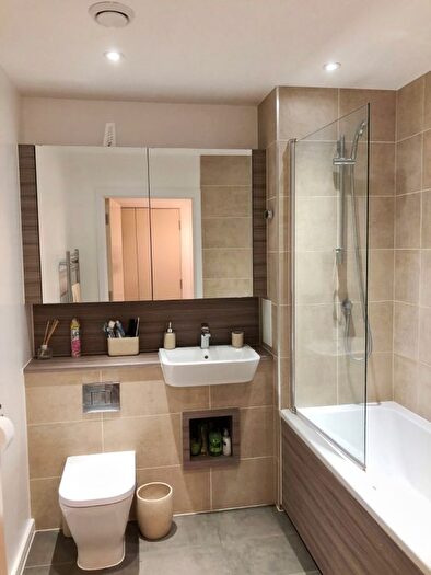 1 Bedroom Flat To Rent In Elliott Court, Oxhey Drive, Watford, Hertfordshire, WD19