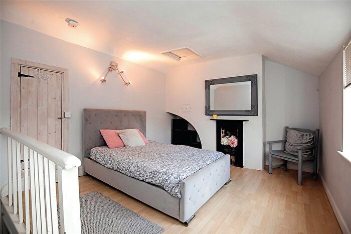 3 Bedroom Terraced House For Sale In Mount Street, Coventry, West Midlands, CV5