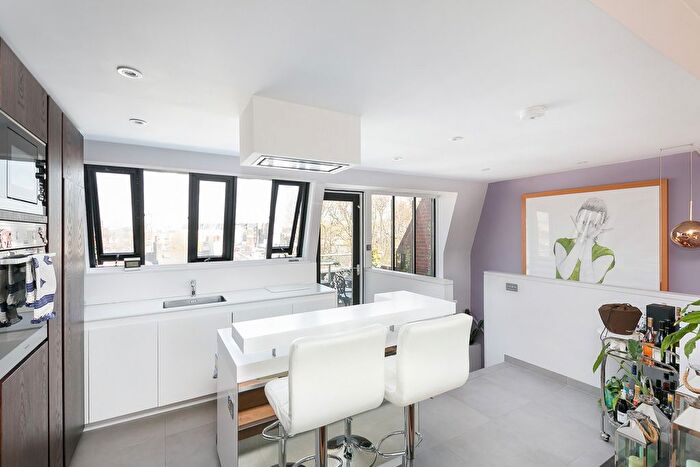 2 Bedroom Flat To Rent In Rosary Gardens, London, SW7