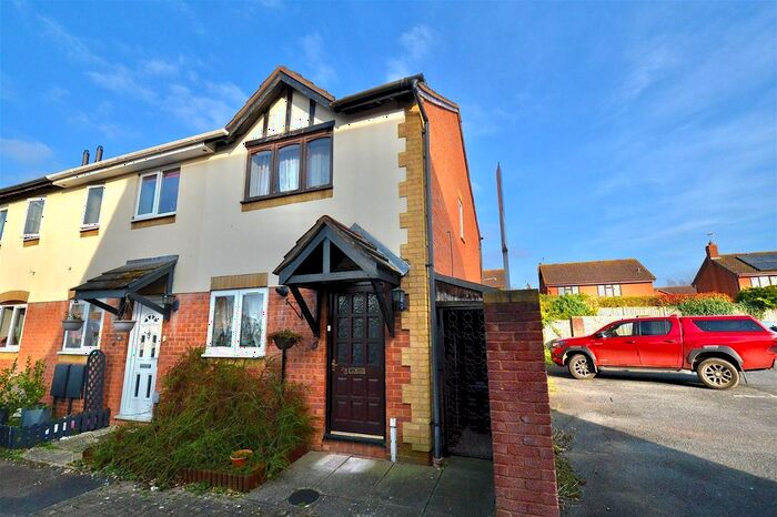 2 Bedroom End Of Terrace House For Sale In St. Philips Drive, Evesham, WR11