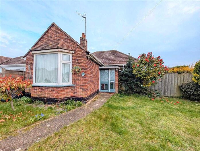 2 Bedroom Detached House For Sale In Seaview Road, Brightlingsea, CO7