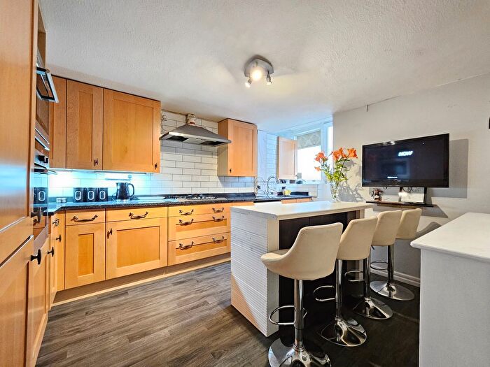 1 Bedroom Property To Rent In Darnley Street, Gravesend, DA11