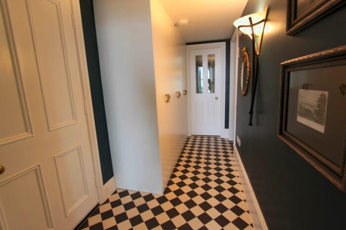 1 Bedroom Flat To Rent In Elliot Terrace, The Hoe, Plymouth, Devon, PL1