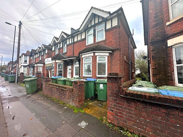 1 Bedroom Flat To Rent In Bitterne Road West, Bitterne, Southampton, Hampshire, SO18