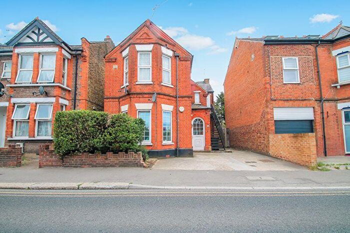 2 Bedroom Flat For Sale In Headstone Road, Harrow, HA1