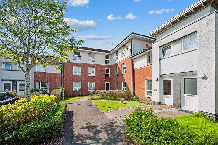 2 Bedroom Flat To Rent In Strathblane Gardens, Anniesland, Glasgow, G13