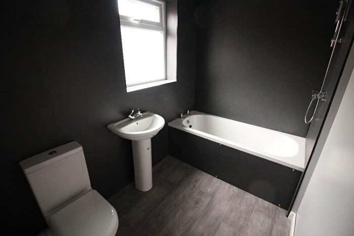 3 Bedroom Flat To Rent In Hartington Street, Newcastle Upon Tyne, NE4
