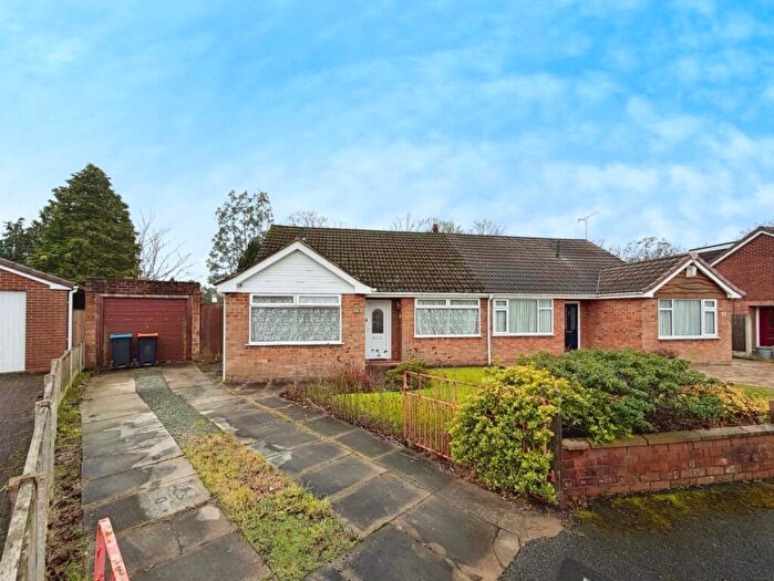 4 Bedroom Semi-Detached Bungalow For Sale In Grange Crescent, Childer Thornton, CH66