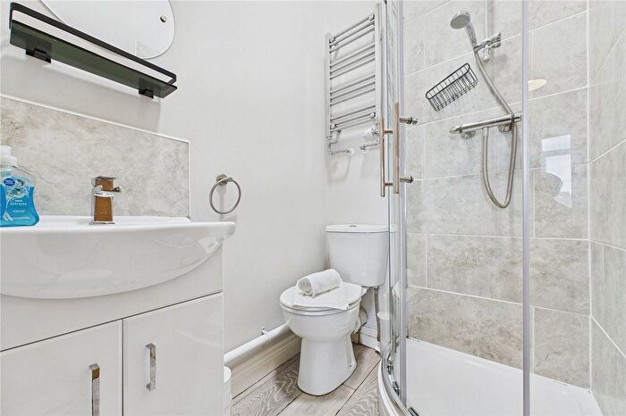 2 Bedroom Flat For Sale In Capstone Crescent, Ilfracombe, Devon, EX34