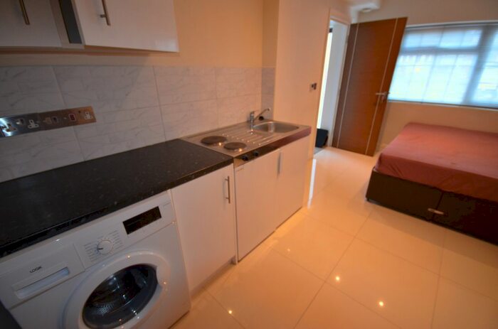 Studio To Rent In Hermitage Way, Stanmore, HA7